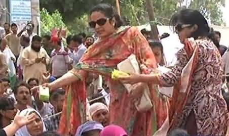 MQM Women Participating in Dharna Against the Arrest of Altaf Hussain