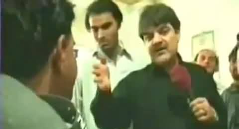 Mubashir Luqman Badly Insults a Policeman Who Was Caught Sleeping During Duty Hours