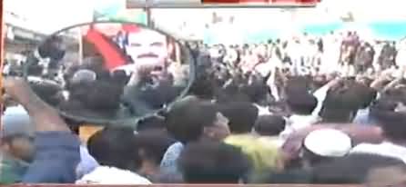 Multan: Member Sazi Muhim Ke Dauran Shah Mehmood Qureshi Gari Se Phisal Gaye