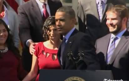 Obama Catches the Pregnant women during his speech, who was about to fall down