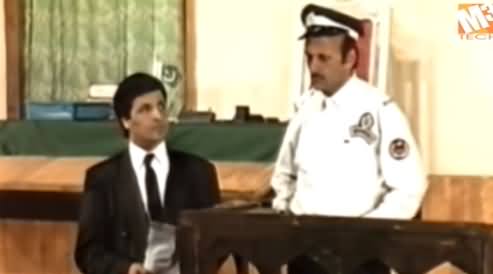 One of The Hilarious Clip of Legend Comedian Umar Sharif's Performance