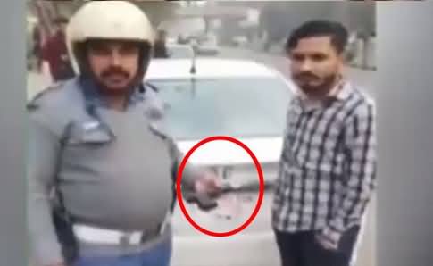 One Way Jaane Se Rokne Per Shehri Ne Traffic Warden Per Gun Taan Li