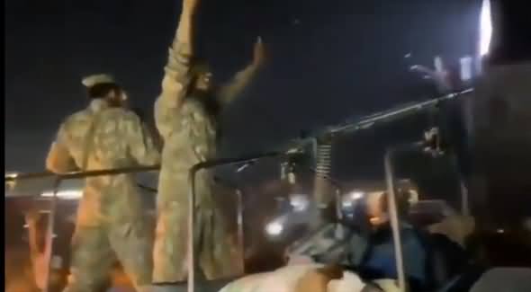 Pak Army Personnels Chanting 