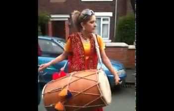 Pakistani Girl Beating Dhol In UK Streets On Rude Boy Song
