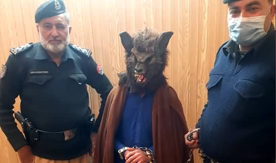 Peshawar : Citizen Arrested For Wearing Scary Mask on New Year's Night