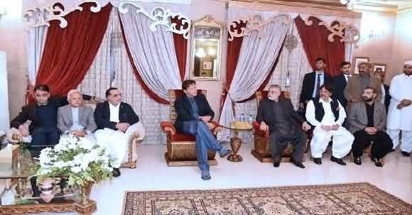 PM Imran Khan Important Meeting With Pir Pagara - Discussed Sindh Political Issues And Problems
