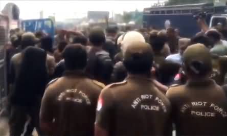 Police Beats PMLN Workers After Clash Outside NAB Lahore Office