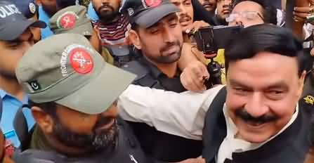 Police stopped Sheikh Rasheed from entering the court