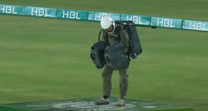PSL Season 10 opening ceremony: Flying man stuns the crowd with his unique performance