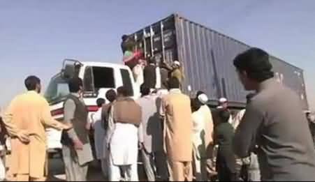 PTI Ends Dharna Against NATO Supply After 96 Days on the Orders of Peshawar High Court