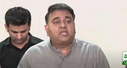 PTI's Fawad Chaudhry, Zulfi Bukhari's blasting press conference against govt - 27th April 2022