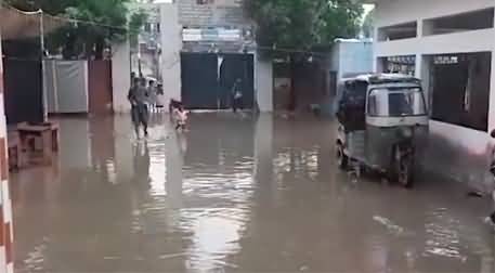 Rain water entered the camps of the flood victims