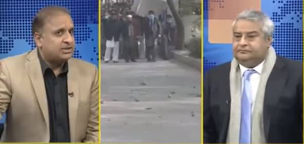 Rauf Klasra's Comments on Tear Gas Shelling of Police on Protesters in Islamabad