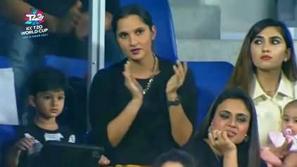 Sania Mirza Clapping On Shoaib Malik's Performance in Today's Match
