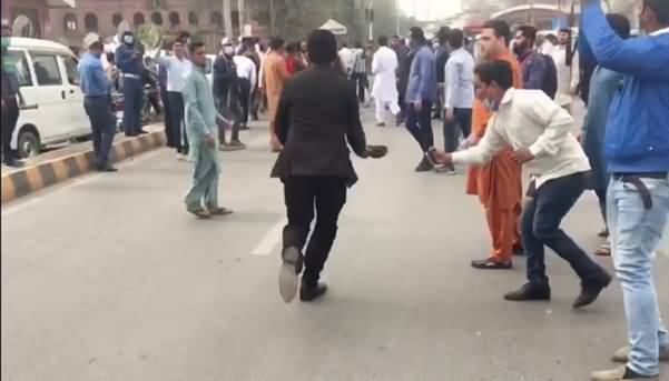 Scenes Outside Lahore Court As Shahbaz Gill Made Entry And Exit | PMLN vs PTI Supporters