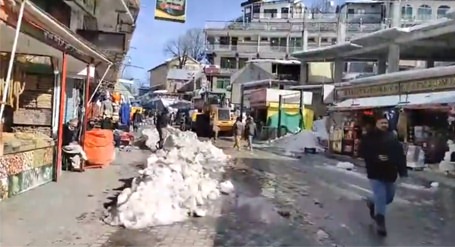 See the latest video of Murree after govt banned tourists entry in Murree