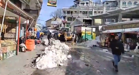 See the latest video of Murree after govt banned tourists entry in Murree