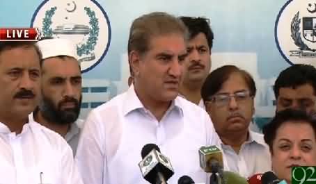 Shah Mehmood Qureshi Along PTI Members Talking To Media Outside Parliament – 4th August 2015