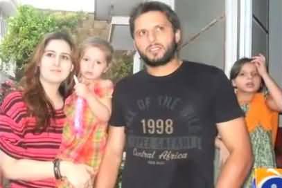 Shahid Afridi Clarifies About a Picture on Social Media and Tells That He do not Use Facebook or Twitter