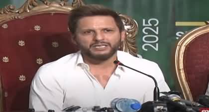Shahid Afridi replies to a question regarding Babar Azam & Rizwan's inclusion in the squad