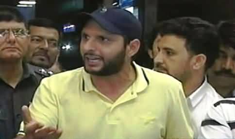 Shahid Afridi Talking to Media After Returning Back to Pakistan