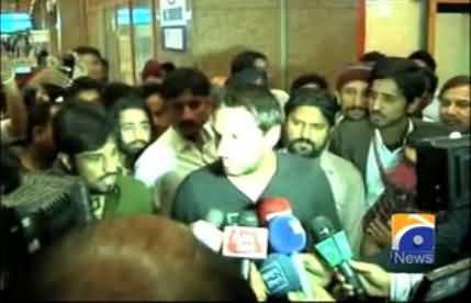 Shahid Afridi Talking to Media At Karachi Airport - 17th March 2014