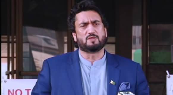 Shehryar Afridi Humiliated By American Authorities At New York Airport