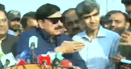 Sheikh Rasheed Got Angry on Journalists Questions About Train Incident