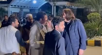 Sher Afzal Marwat joins PTI sit-in, meets Ali Amin & CM KPK