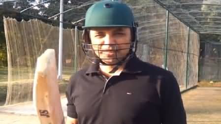 Talat Hussain Celebrating His Birthday By Playing Cricket