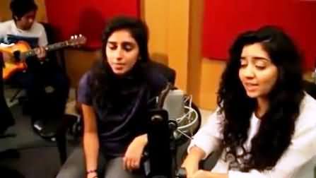 Talented Pakistani Girls Band Singing a Very Beautiful Song