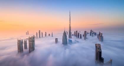 The beautiful scenes of the clouds falling down in Dubai have been captured by the cameramen