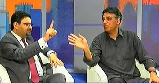 Tonight with Moeed Pirzada (Debate Between Asad Umar & Mftah Ismail) - 24 July 2016