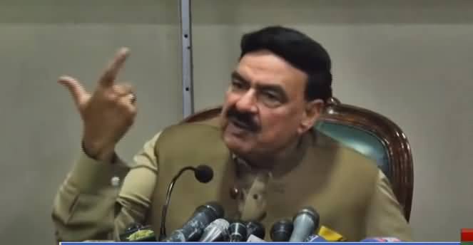 Tum Jab Bhi Sawal Karte Ho Aise Hi Karte Ho - Sheikh Rasheed Gets Angry on Journalist's Question