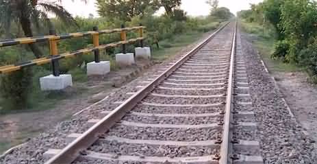 Two boys died while playing mobile game on Railway track in Gujrat