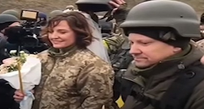 Some happy moments: Ukrainian soldiers get married at Kyiv checkpoint