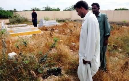 Very Emotional and Sad Story of the Husband Whose Wife Stoned to Death in Sialkot