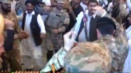 Watch Pakistan Army Soldiers Dancing on Pakistan Day, 23rd March 2015