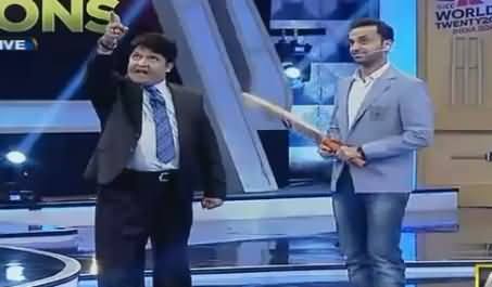 Watch What Umar Sharif Doing For The Victory of Pakistani Team, Hilarious