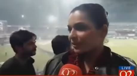 What If Darren Sammy Propose You…? Watch Actress Meera's Reply