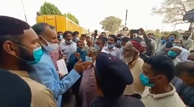 You Don't Deserve Pension, You Destroyed Railway, You All Are Thieves - Azam Swati Directly Says to Workers of Railway