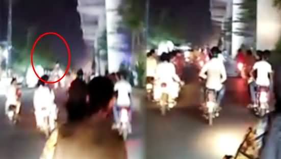 Youngsters Openly Doing Aerial Firing in Lahore